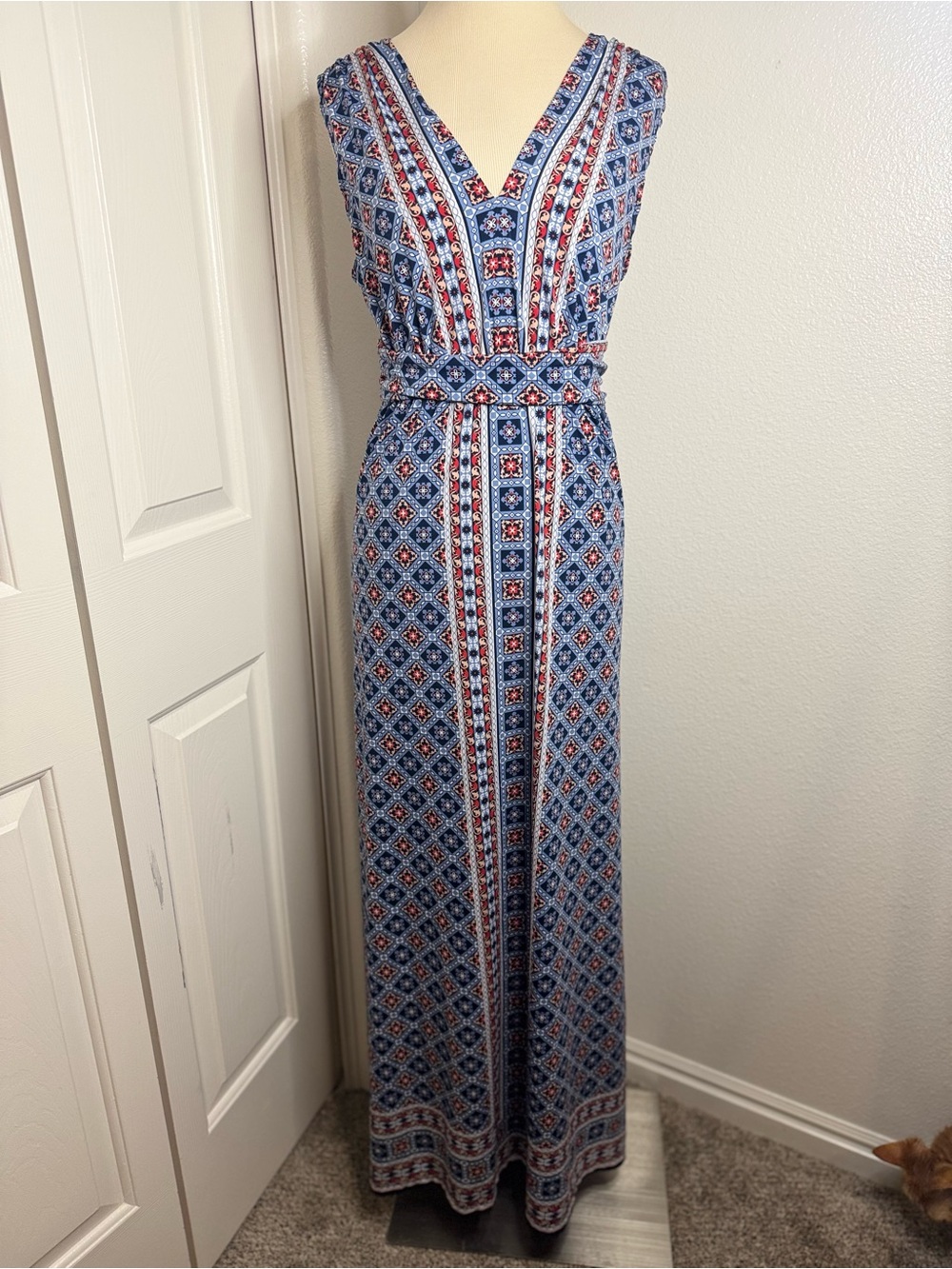 Max Studio Blue Geometric Print Sleeveless V-Neck Maxi Dress Medium